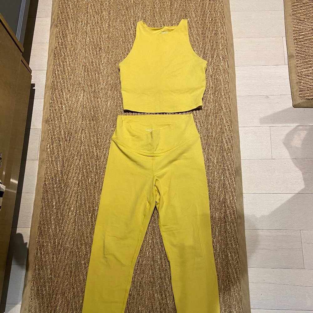 Yellow Old Navy Workout Set (Power Chill) Extra High Rise